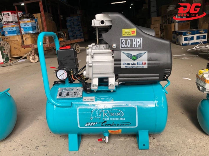 máy nén khí Romano có dầu