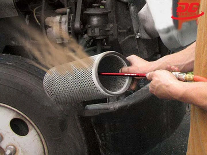 Máy nén khí thổi bụi