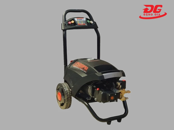 Máy bơm rửa xe cao áp Fumak F3500