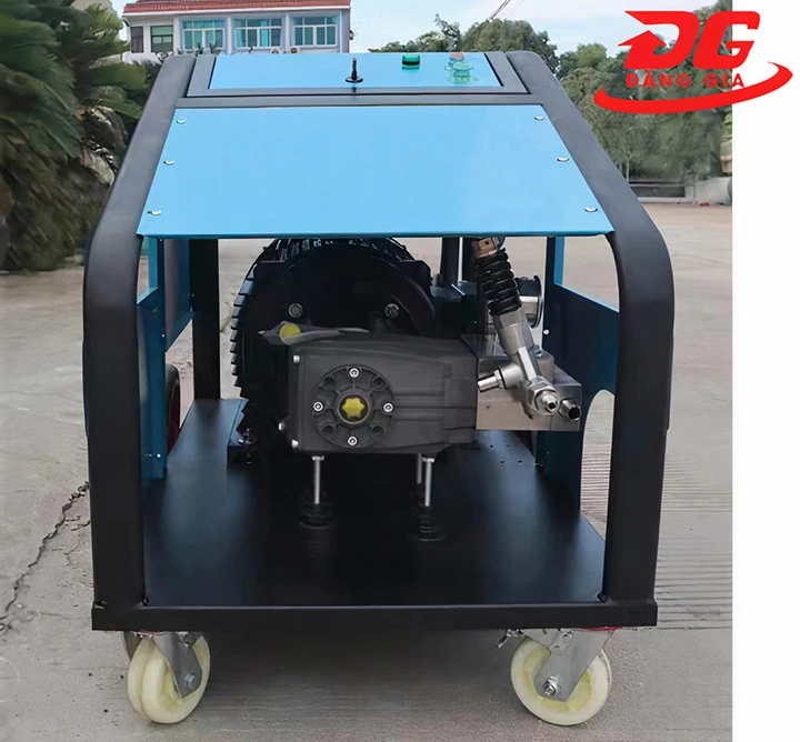 Máy rửa xe Kumisai KMS 550 sử dụng motor từ lõi đồng bền bỉ