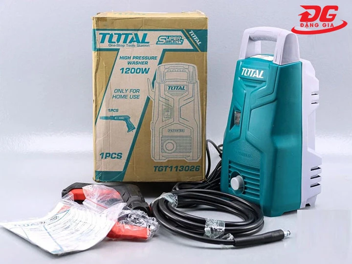 máy rửa xe Total 1200w