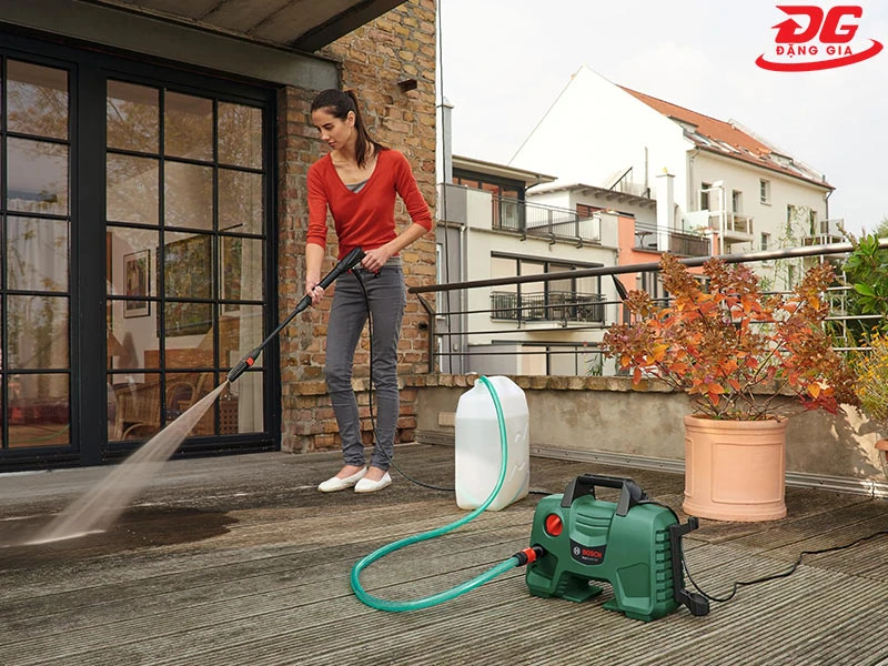 Máy rửa xe gia đình Bosch model Easy Aquatak 110