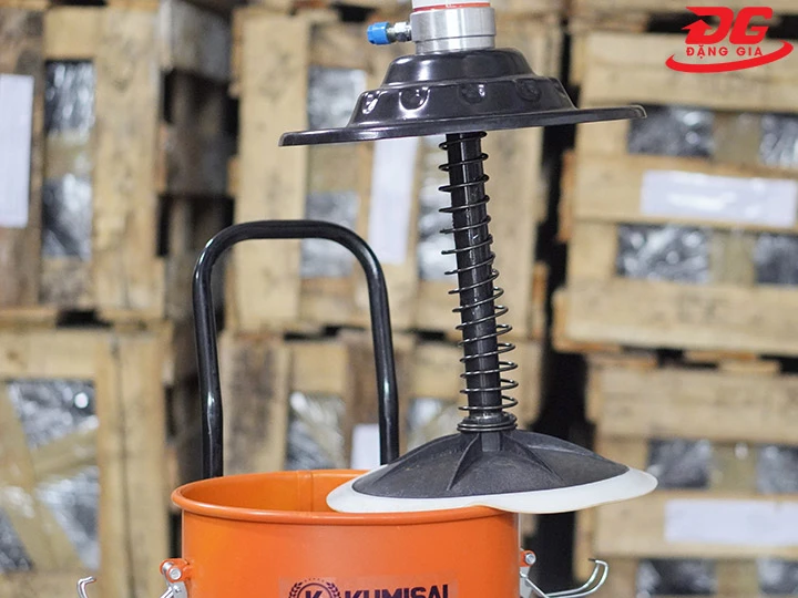 máy bơm mỡ Kumisai KMS-20S