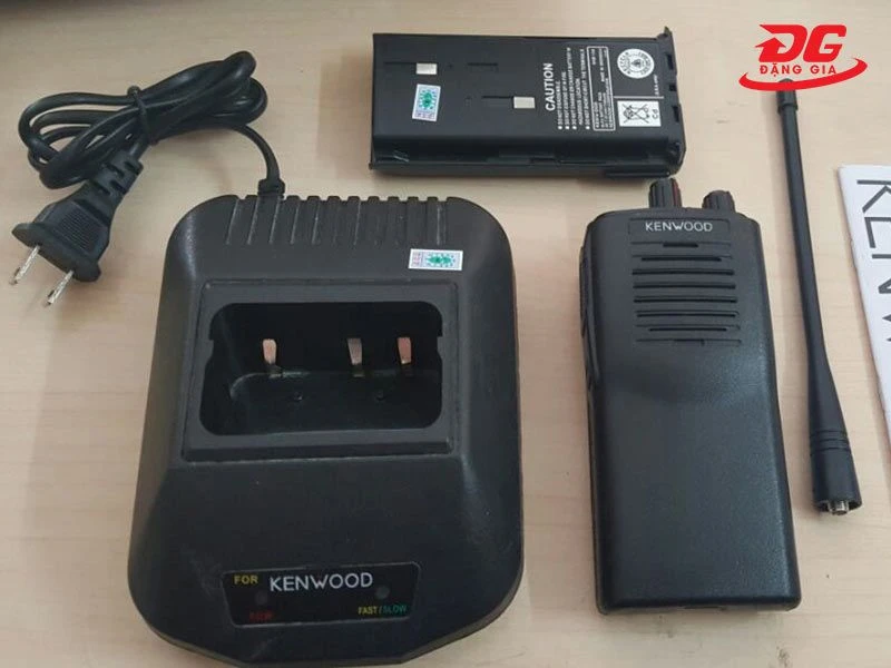 Mua bộ đàm Kenwood TK3107 tại Đặng Gia cam kết chính hãng, giá tốt