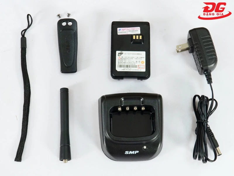 Bộ phụ kiện đi kèm máy bộ đàm cầm tay Motorola SMP-418