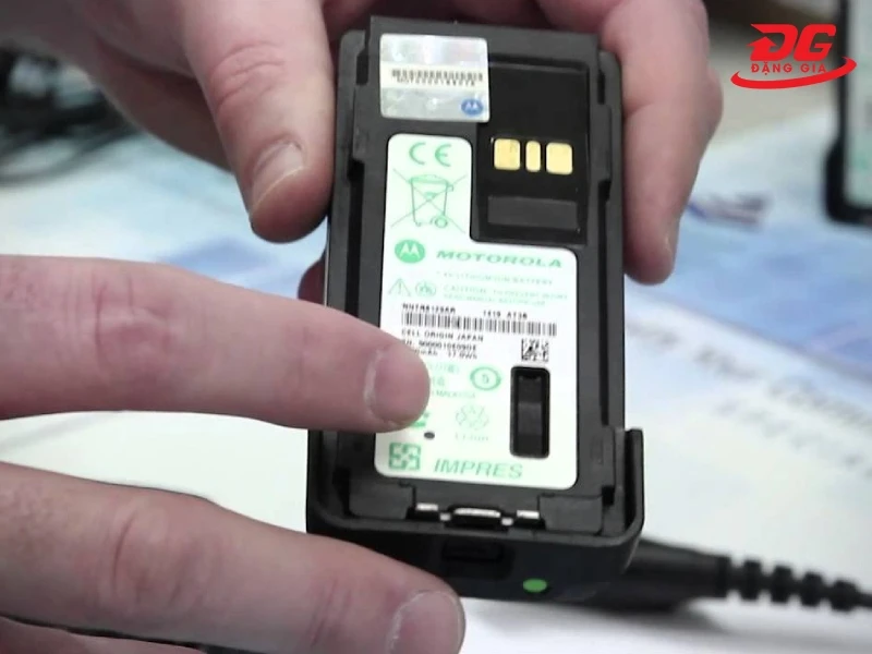 Pin máy bộ đàm Motorola