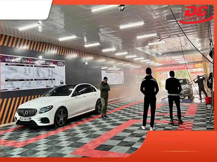 Tiệm rửa xe Chính