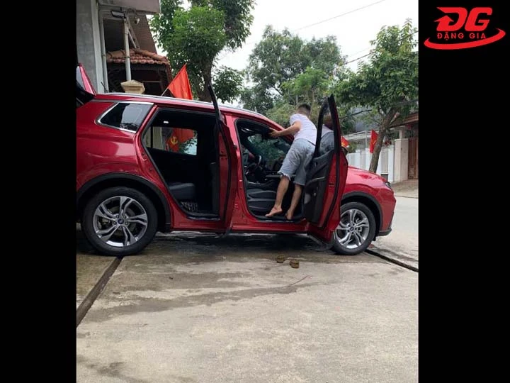 Cửa hàng Tiến Hoài