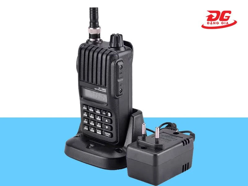 Bộ sạc của máy