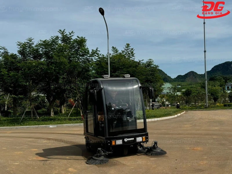 máy quét đường