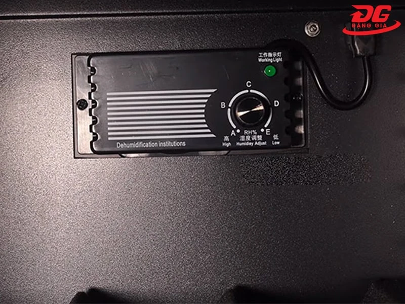 Sử dụng núm xoay điều chỉnh mức ẩm theo nhu cầu