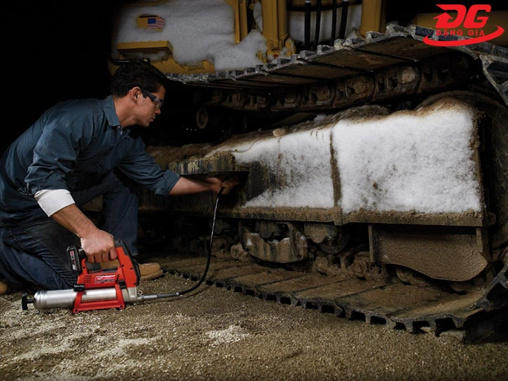 súng bơm mỡ chạy pin Milwaukee M12 GG-0 nhỏ gọn