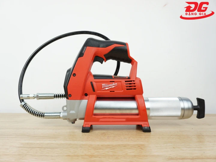 súng bơm mỡ chạy pin Milwaukee M12 GG-0 áp lực bơm mạnh