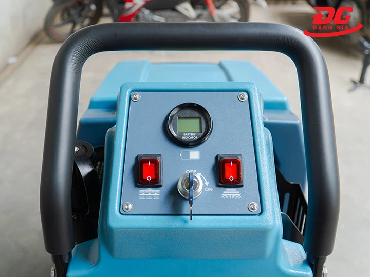 bảng điều khiển máy chà sàn liên hợp Elerein E60