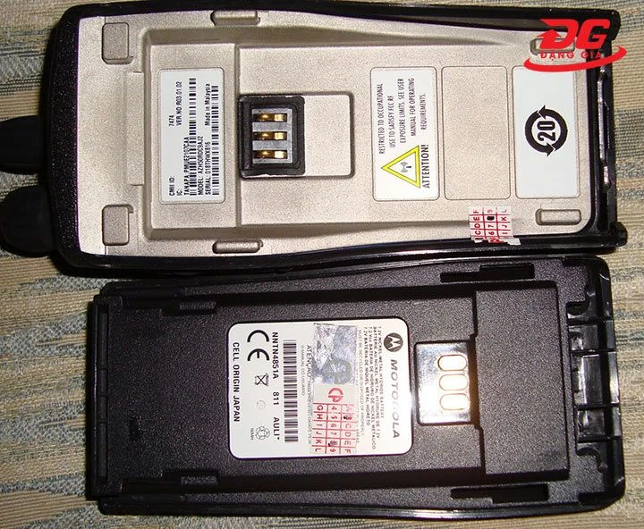 Thân máy và pin bộ đàm Motorola GP3188