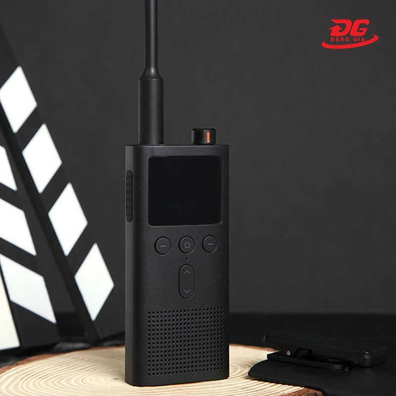 Thiết kế máy sang trọng, mạnh mẽ