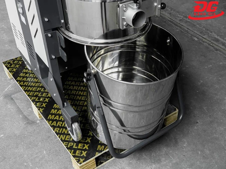 Thùng chứa máy hút bụi 3 pha Kumisai KMS 400