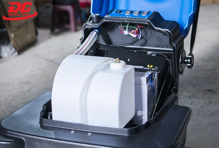 Thùng chứa nước máy quét rác Supper Clean AS-690