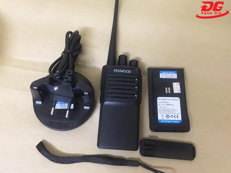 Trọn bộ máy bộ đàm TK-3520 chính hãng Kenwood tại Điện Máy Đặng Gia