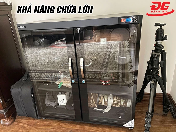 Khả năng chứa của tủ chống ẩm 300L lớn