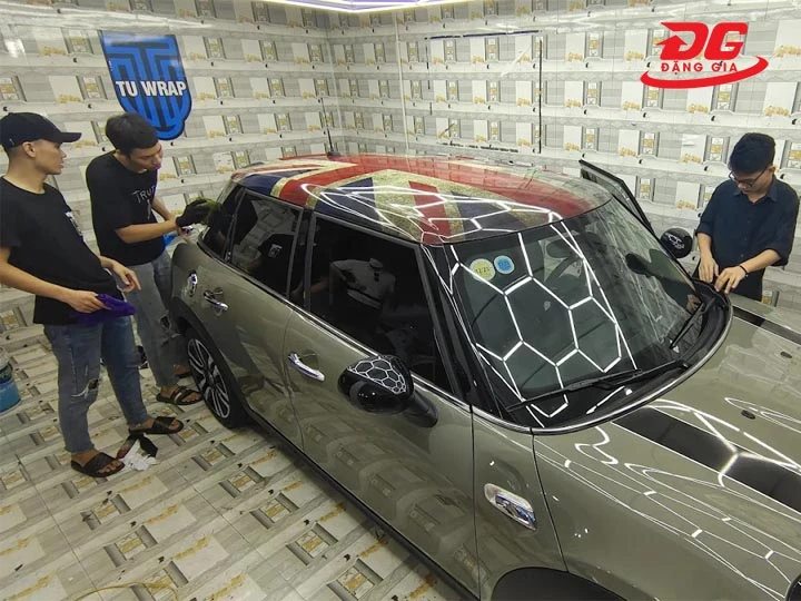 Rửa xe cầu giấy Tú Wrap