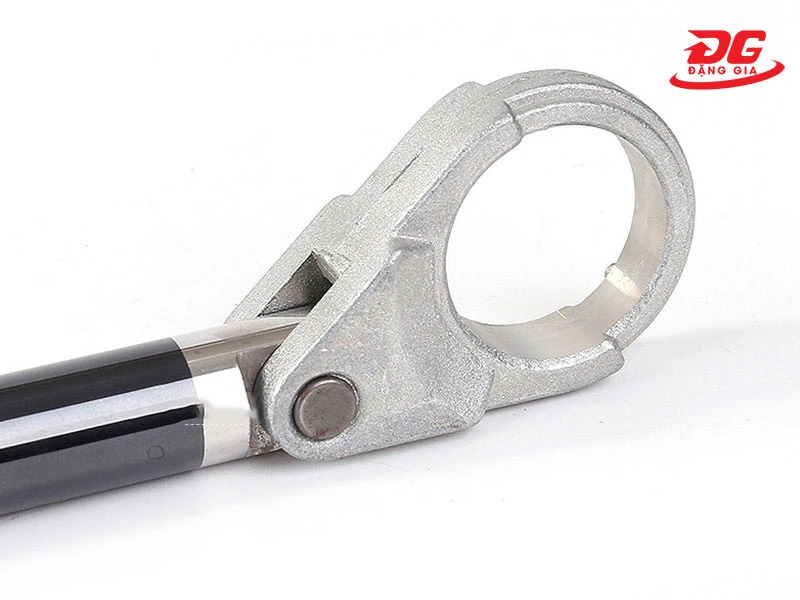 Tay biên có nhiệm vụ kết nối piston với trục cơ