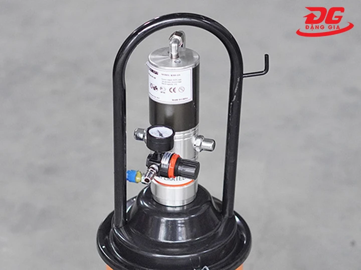 Van chỉnh áp máy bơm mỡ Kumisai KMS-12S