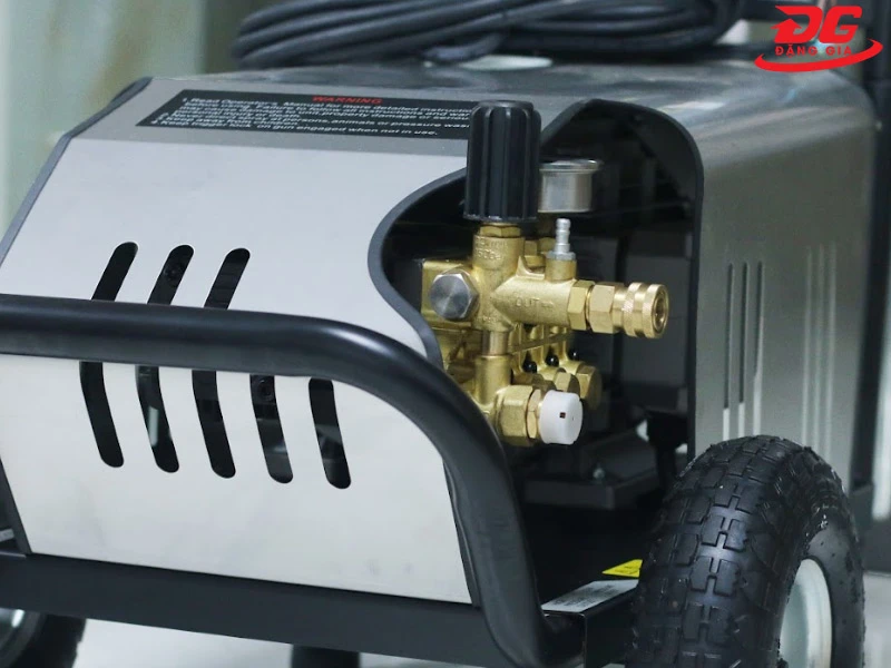 Đặc điểm máy rửa xe cao áp Lutian 2600PSI15M26-3.7S2