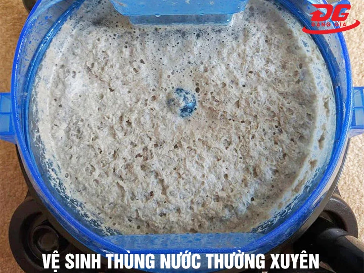 Vệ sinh máy hút bụi Sirena