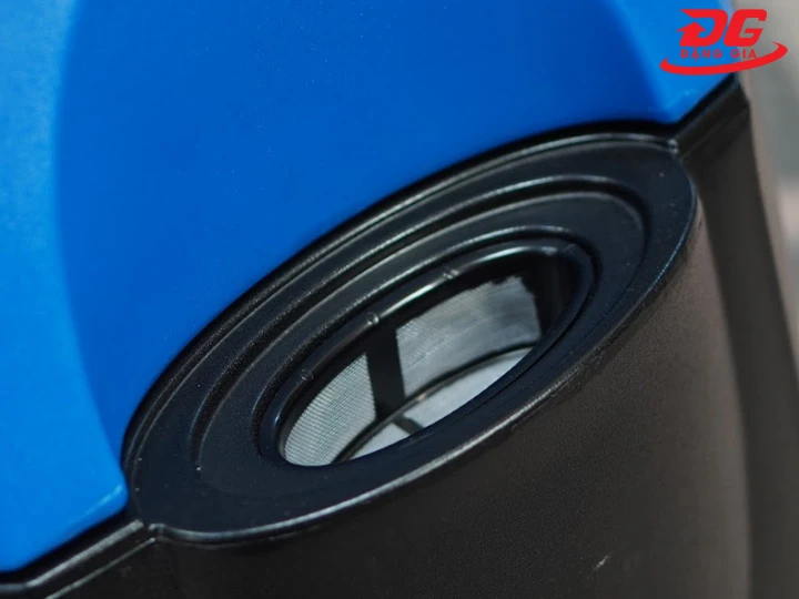 Vị trí đổ nước sạch cho máy