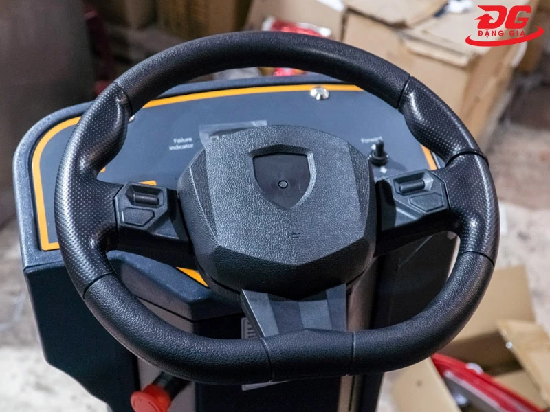 máy chà sàn ngồi lái công nghiệp Kumisai KMS-K80