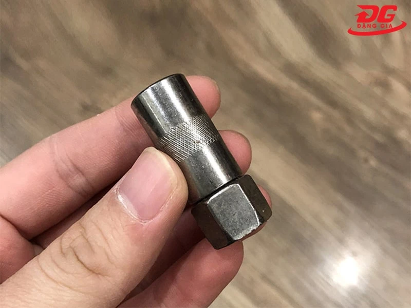 Vú bơm mỡ đầu bằng làm từ inox 304 nguyên khối