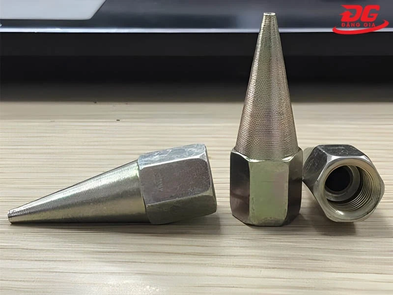 Đặc điểm đầu bơm mỡ nhọn