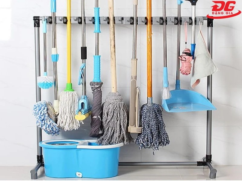 Một số loại phụ kiện cần thiết khi sử dụng xe đẩy vệ sinh công nghiệp