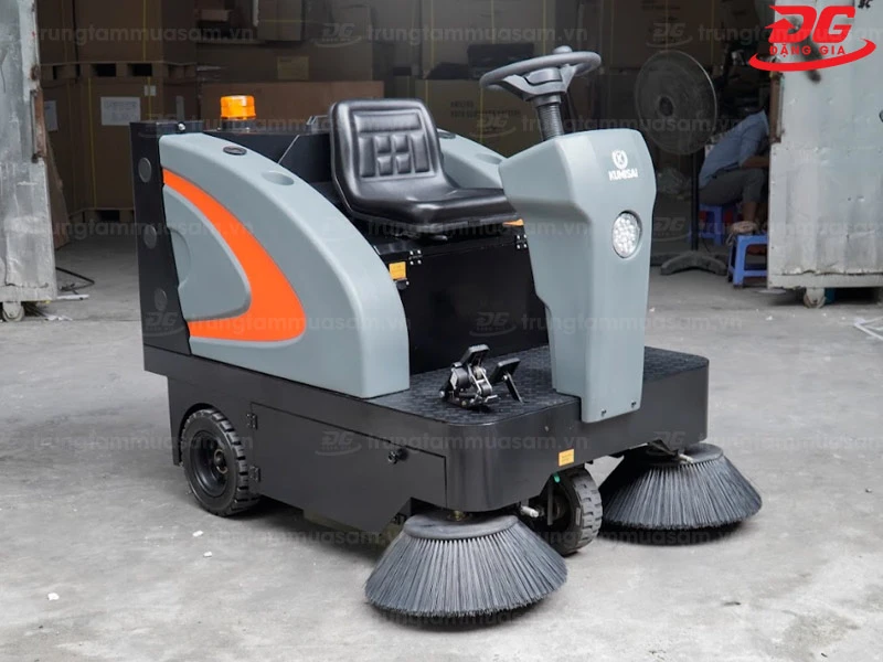 xe quét rác đường phố