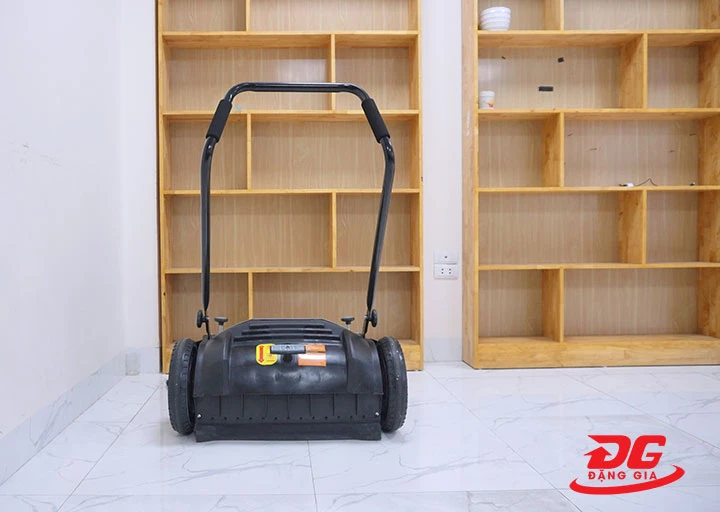 Xe quét đường Kumisai KMS-S1