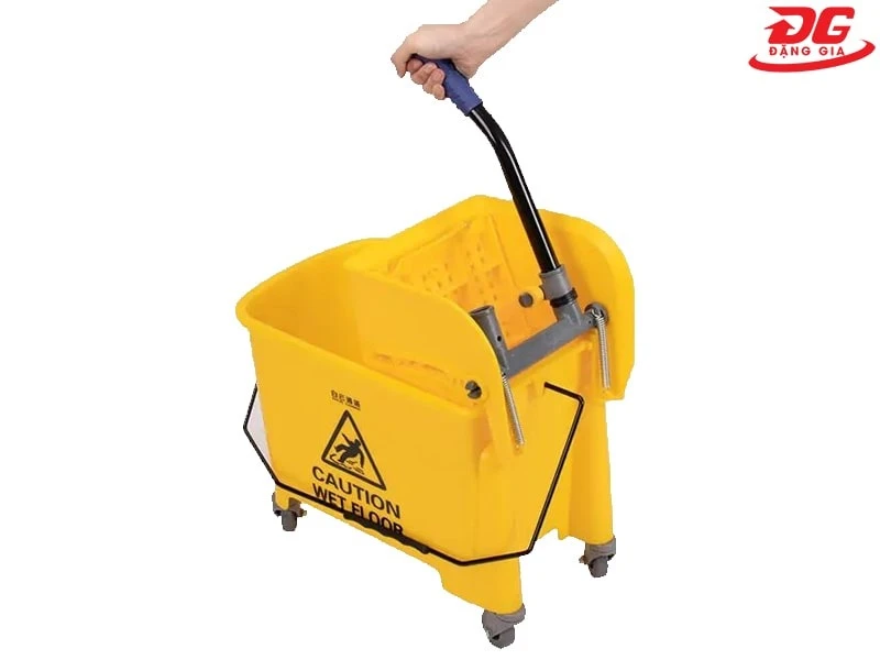 Xe vắt nước lau sàn 20 lít có cấu tạo vô cùng đơn giản