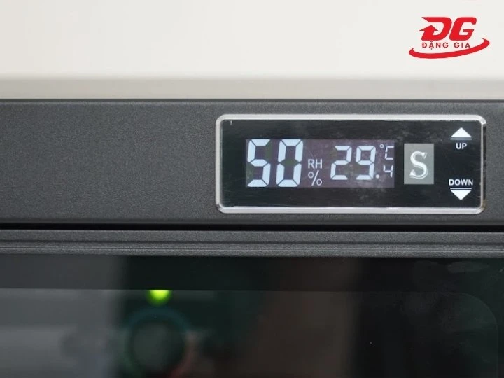 Các bước sử dụng tủ chống ẩm điều khiển điện tử