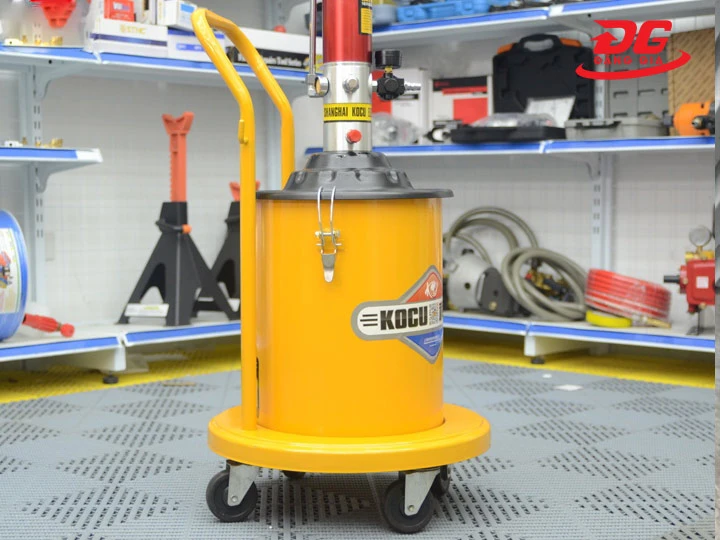 Kocu GZ-10 (20 lít) với bánh xe di chuyển linh hoạt