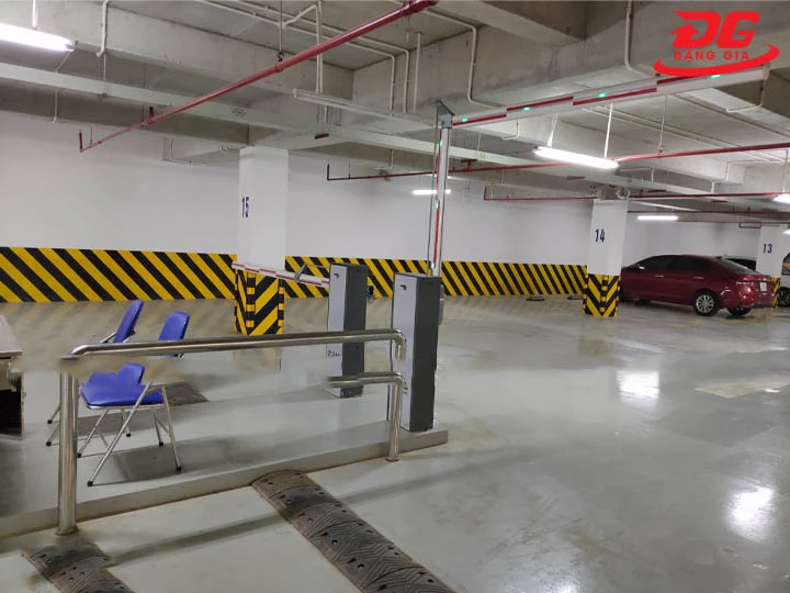 Barie cần gập TAU