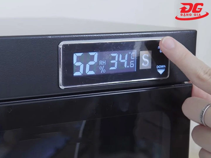Cài độ ẩm tủ chống ẩm 200L