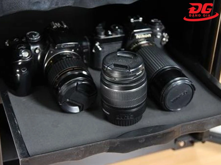 Tủ chống ẩm 200L bảo quản máy ảnh