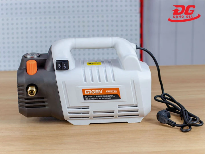 Máy rửa xe Ergen 6729
