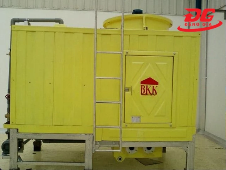 Vệ sinh định kỳ tháp giải nhiệt BKK