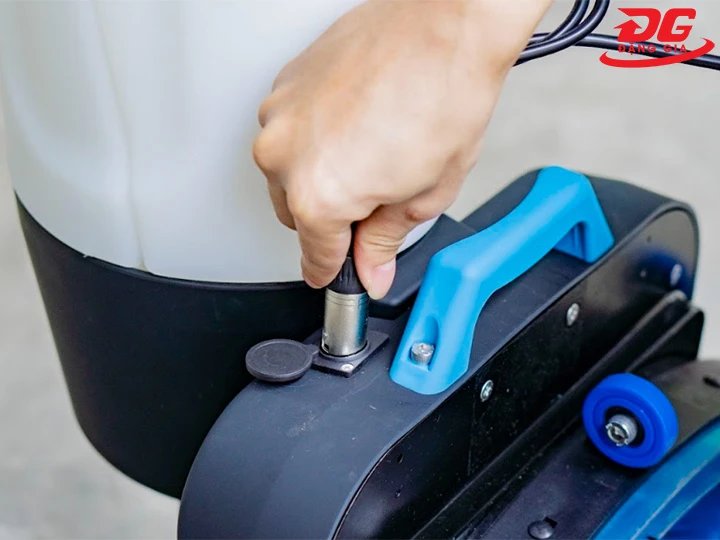 cách sử dụng máy chà sàn Kumisai KMS-180