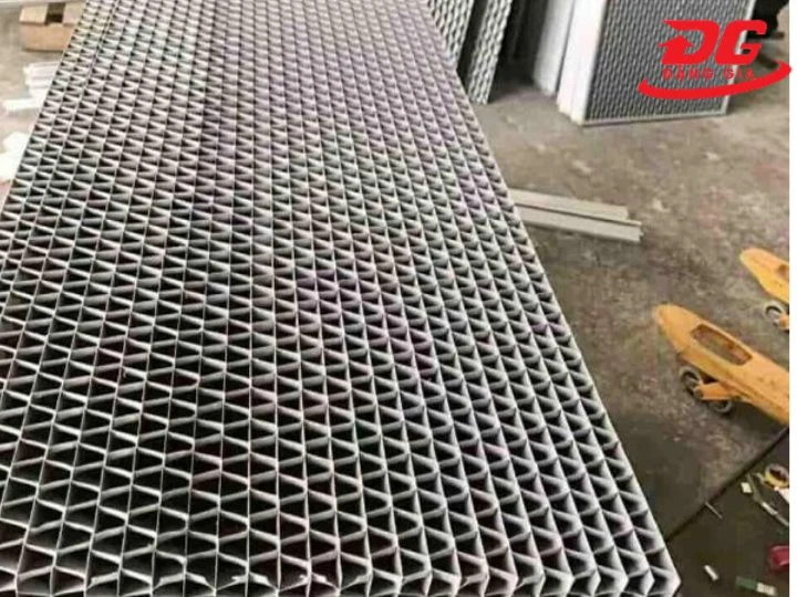 Cấu tạo và chức năng của lưới tản nhiệt tháp BKK