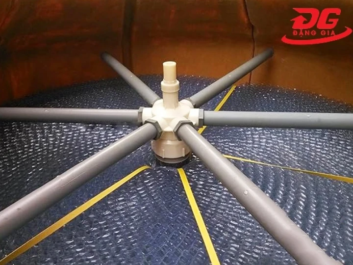 Cấu tạo và chức năng ống chia nước tháp tản nhiệt