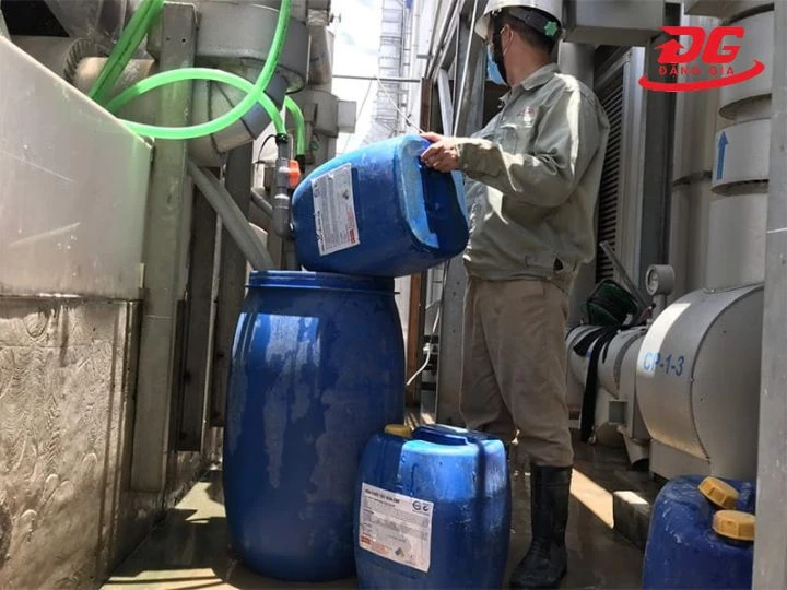 Các bước sử dụng hoá chất vệ sinh tháp đúng cách