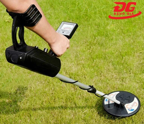 máy dò kim loại cầm tay dưới lòng đất MD-008
