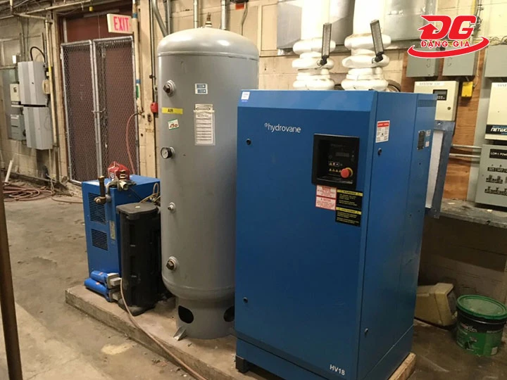 máy nén khí cánh gạt